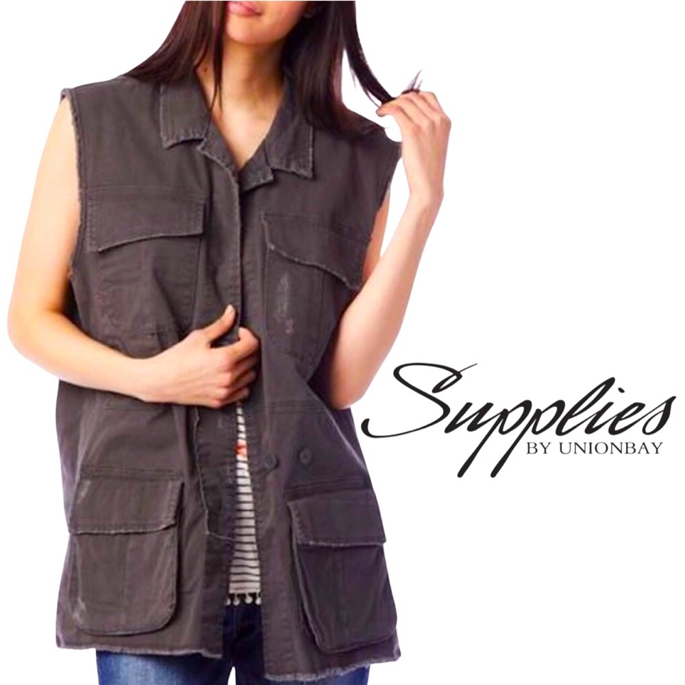 Supplies🦋Over-Sized Distressed Utility Vest!